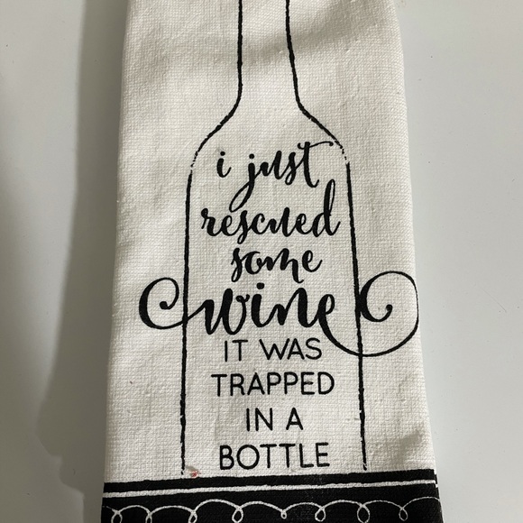 Kitchen Towel set of (2) NWT - Picture 2 of 2